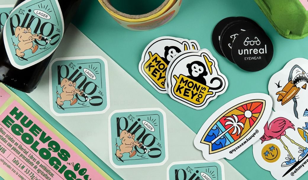 Etiquetas y stickers personalizados con corte de contorno